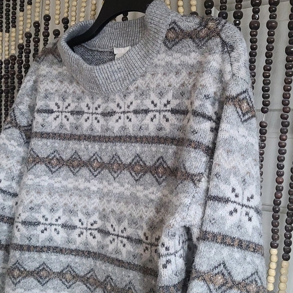 Cozy sweater - Picture 2 of 9